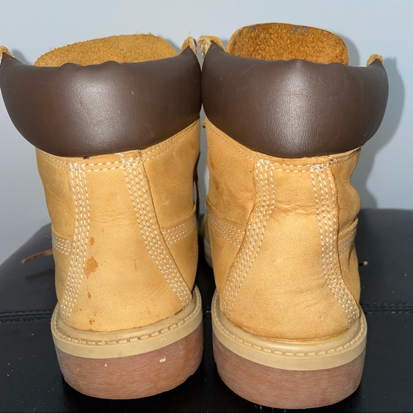 Timberline boots juniors size (M4) - Picture 3 of 8
